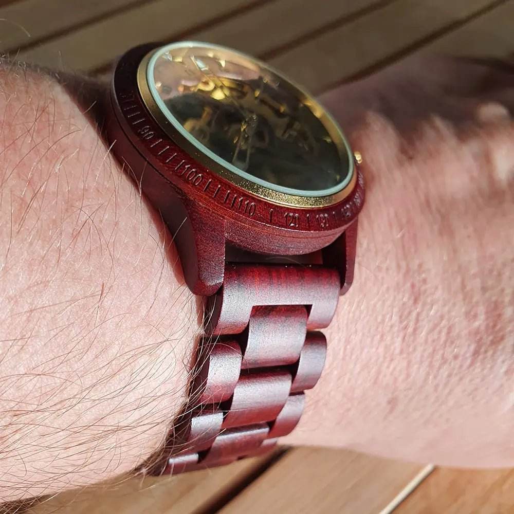 Classic Wooden Men's Mechanical Watch - Gadgets and Fun Stuff