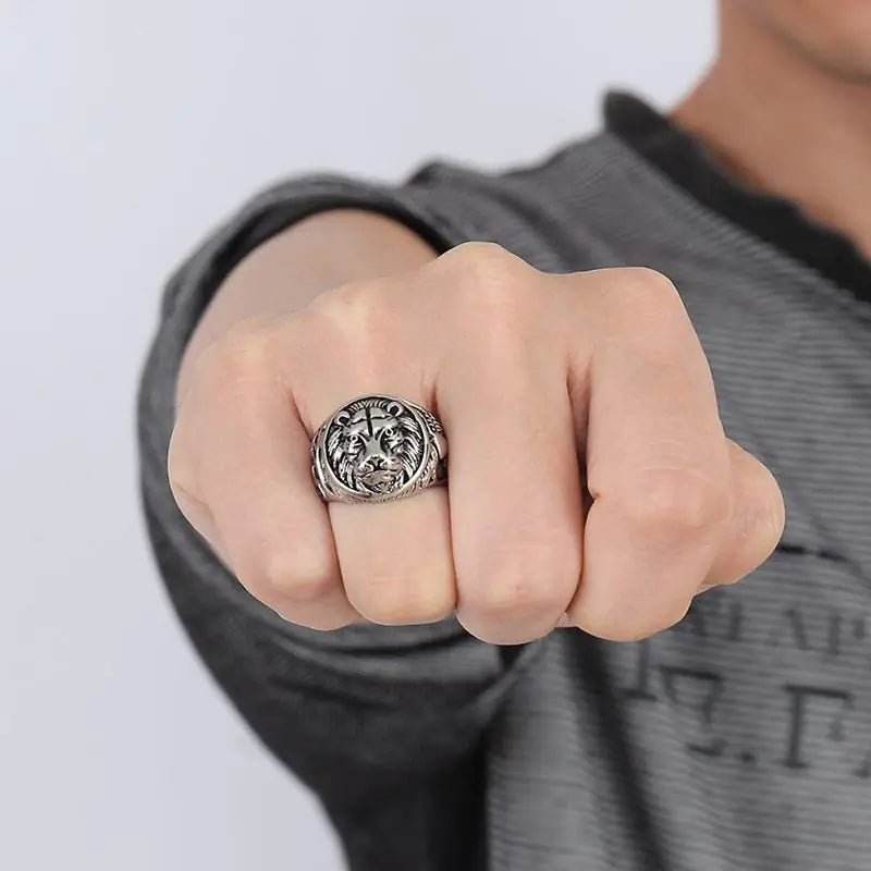 Lion Head Rings - Gadgets and Fun Stuff